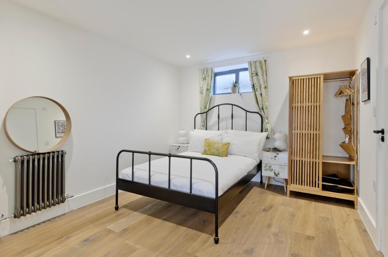 Luxury One Bedroom Greenwich Studio Apartment Near Canary Wharf By Underthedoormat Лондон Екстер'єр фото